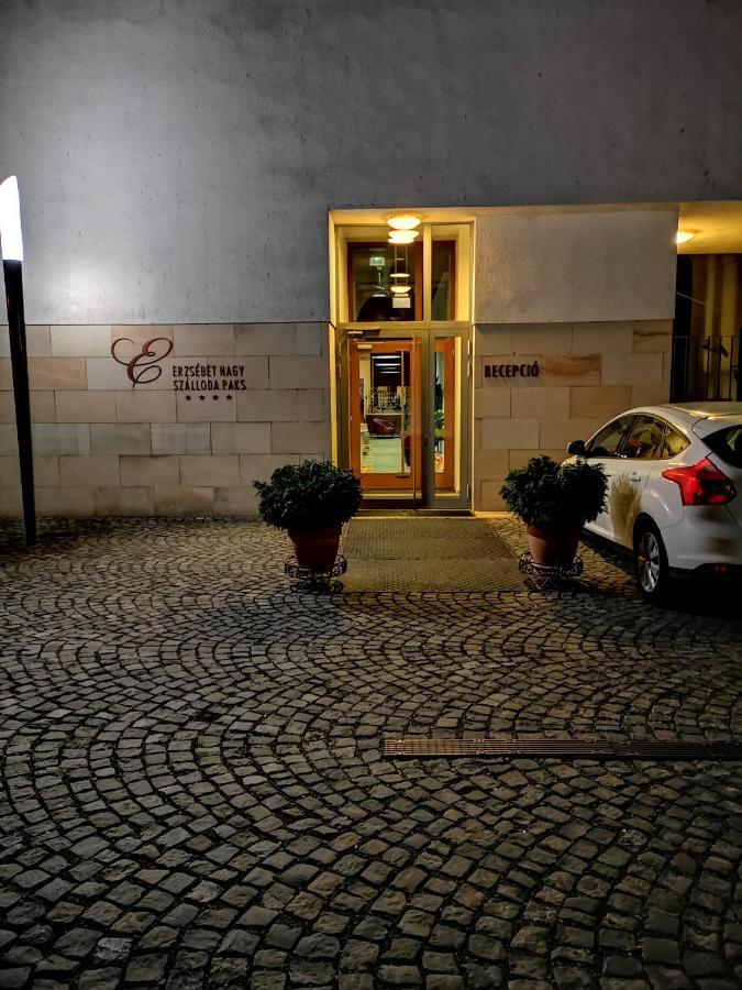 Erzsebet Nagy Szalloda Paks Exterior photo